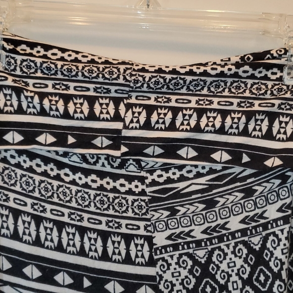 Living Doll patterned Aztec maxi skirt with fold over waist Size 1x - Picture 5 of 8